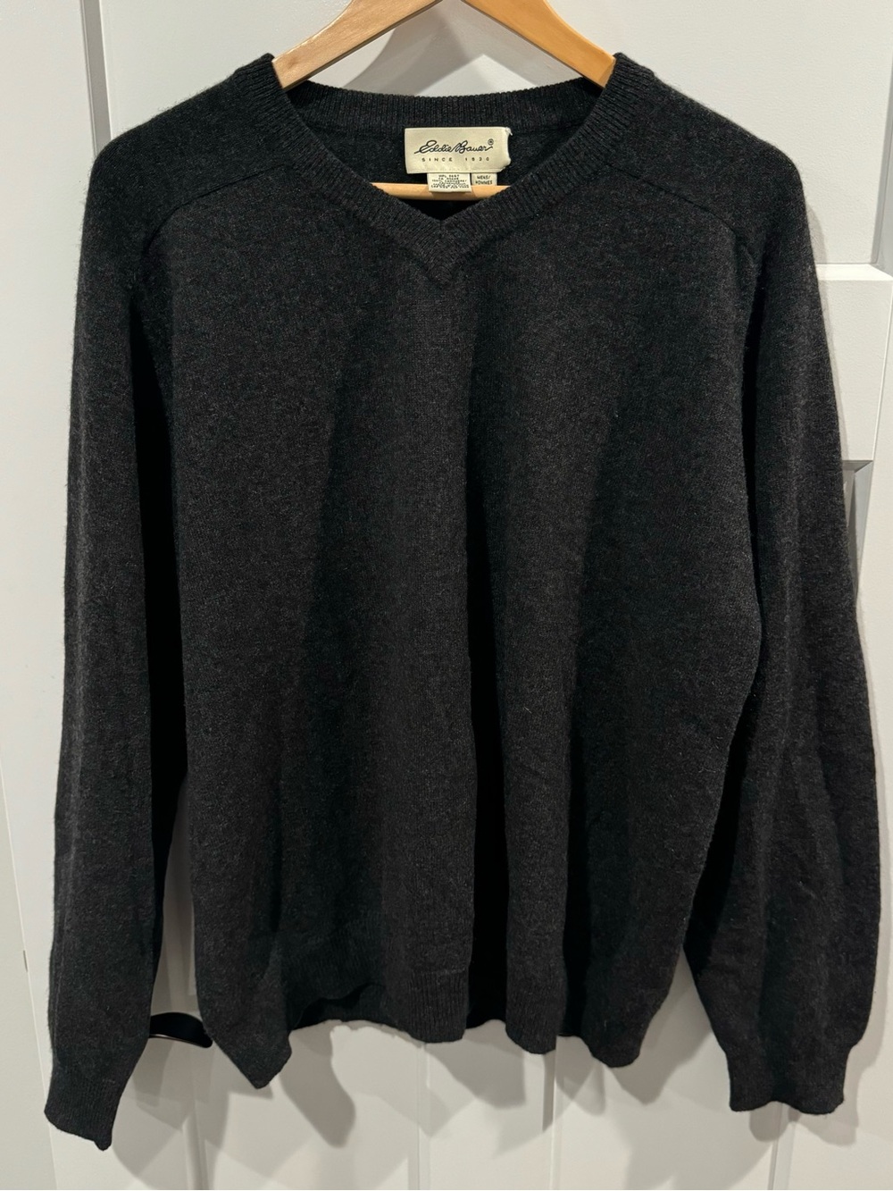 NEW Eddie Bauer 100% Cashmere Charcoal Gray Sweater Sz Large